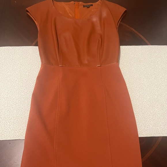 Rachel Zoe Dresses & Skirts - Rachel Zoe DRESS Lamb LeatherCap Short Sleeve- Women’s Size 6 Orange